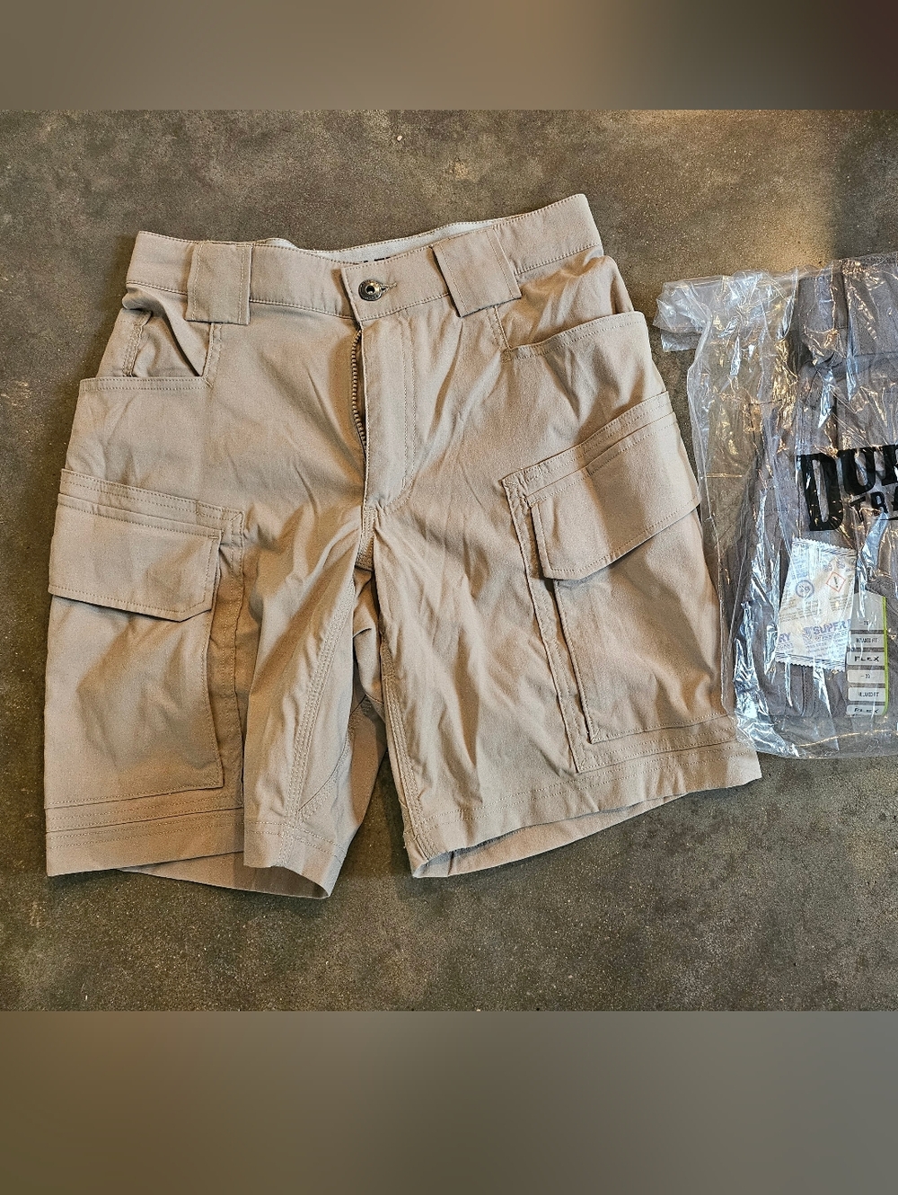New In Bag 2 Pair Duluthflex DOTF Relaxed Fit 9" Cargo Shorts 1 Tan & 1 Grey 30